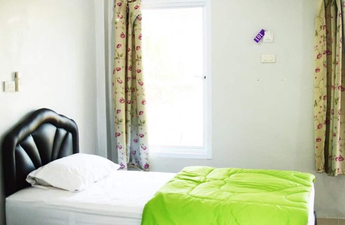 Tha Chang Hotel | Happy House Resort