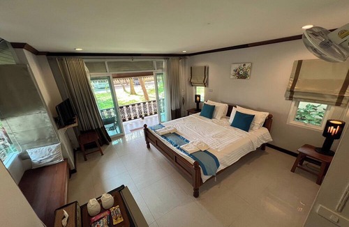 Bang Khonthi Hotel | Baan Nam Pen Resort
