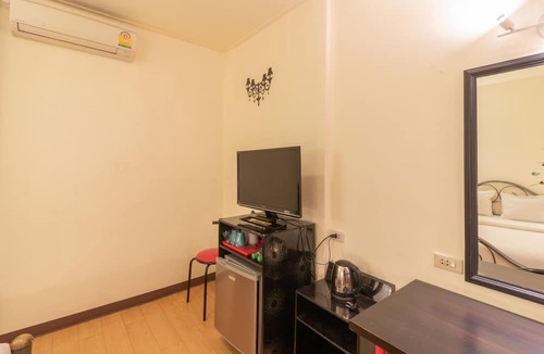 Bang Rak Hotel | Intown Residence