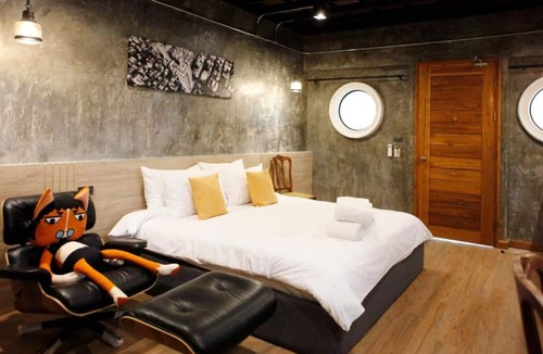 Chang Phueak Hotel | Yellow Pillow Village