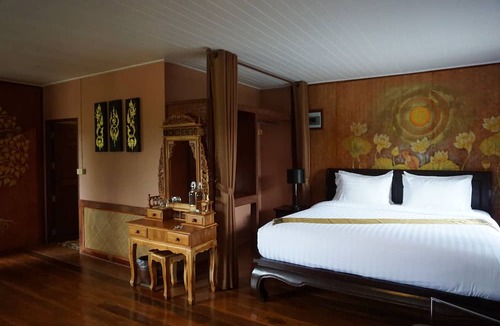 Chiang Dao Hotel | The Wes Village