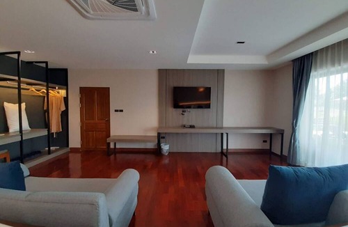 Mueang Na Hotel | Buraphat Resort