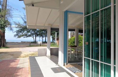 Mai Fat Hotel | Blue Shore Cottage