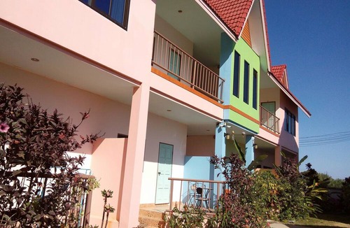 Khun Han Hotel | Peace Pool Resort