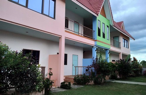 Khun Han Hotel | Peace Pool Resort