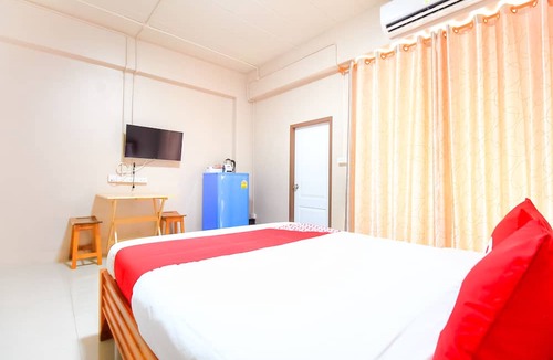 Nonthaburi Hotel | OYO 349 Aroonrung House