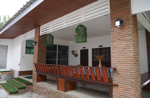 Chachoengsao Hotel | River Breeze