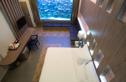 Chom Phon Hotel | V20boutique Jacuzzi Hotel