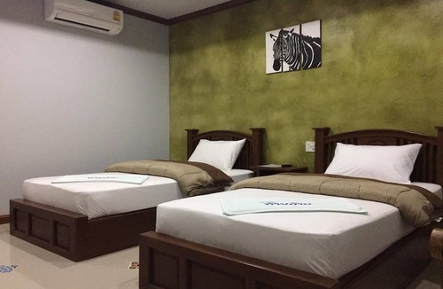 Phanom Sarakham Hotel | Tai Baan Resort