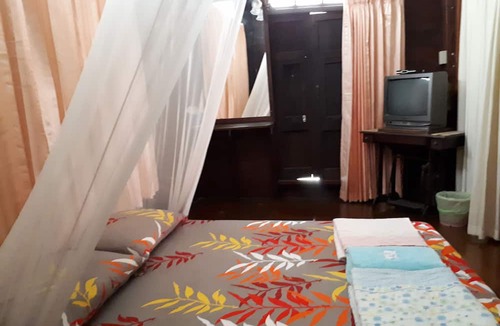 Amphawa House | Baan Khunyaichuea