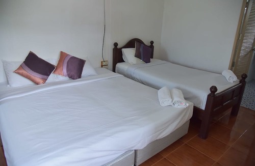 Pak Nam Pran Hotel | Baan P'Mike Resort Pranburi