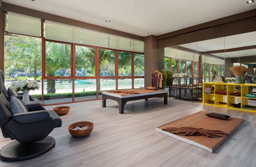 Sam Roi Yot Hotel | La Isla Pranburi Beach Resort
