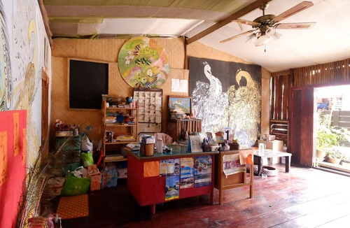 Saladan Hostel | Peacock Hostel