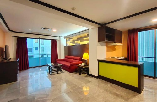Talat Bang Khen Hotel | Ebina House