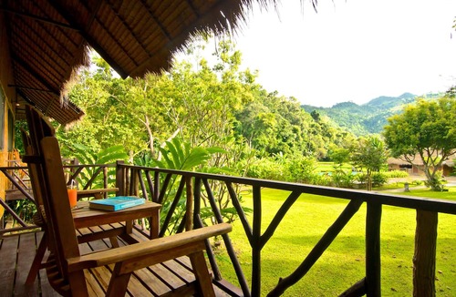 Mae Rim Hotel | Hmong Hilltribe Lodge