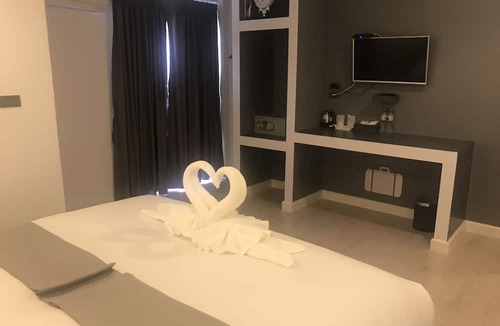 Phangnga Hotel | White House