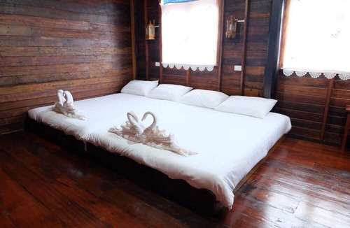 Ko Sichang House | Baan Kun Tuad Ko Si Chang