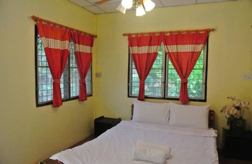 Sila Hotel | Himawari Restaurant & Cottage
