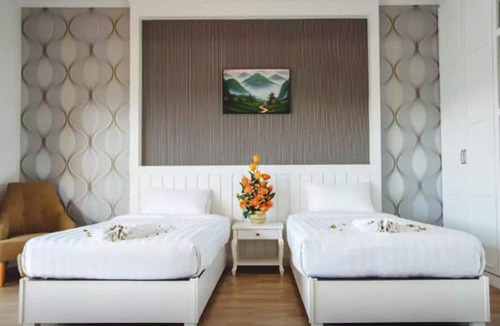 Suan Phueng Hotel | The Location