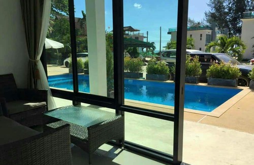 Sanamchai Hotel | Vanavaree Resort