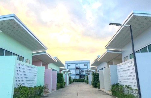 Pak Nakhon Hotel | Sabai Palace