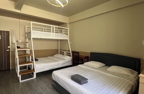 Downtown Hat Yai Hotel | Sandee Room