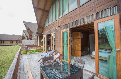 Makham Tia Hotel | Rice Farm Villa Suratthani