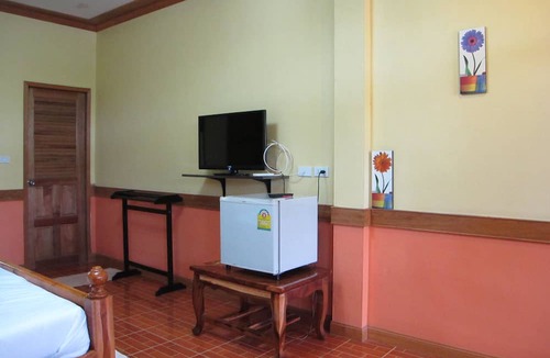 Tha Chang Hotel | Phuendernthang Resort