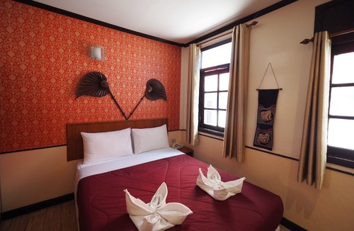 Bangkok Central Business District Hotel | Honey House1