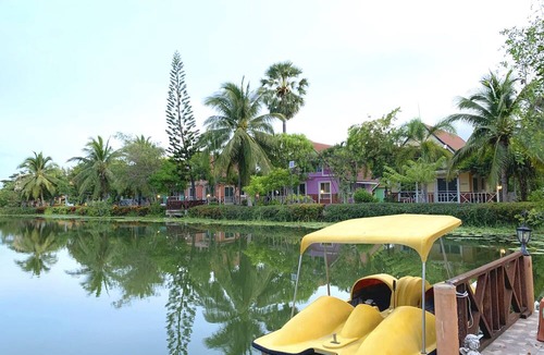 Tha Yang Hotel | Bangchong Marina Resort