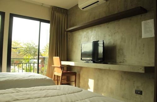Krathum Baen Hotel | The Residence Thepkanjana