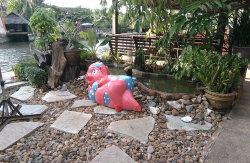 Suan Luang Hotel | RueanPhen Homestay