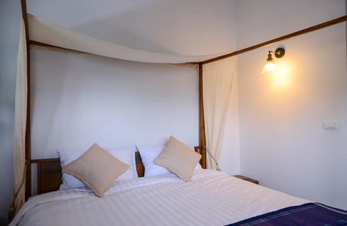 San Chao Pho Suea House | Neighbor Phuthon