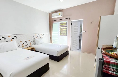 Lam Plai Mat Hotel | Thanaphat Place