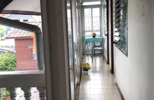 Sri Phum House | Ampawan Guesthouse