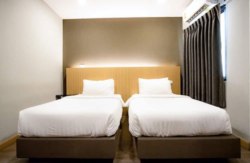 Thanon Phetchaburi Hostel | Travelier Hostel