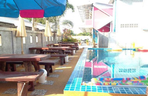 Bang Sare Hotel | Mee Rak Vintage