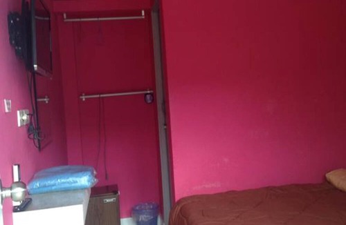 Bang Sare Hotel | Mee Rak Vintage
