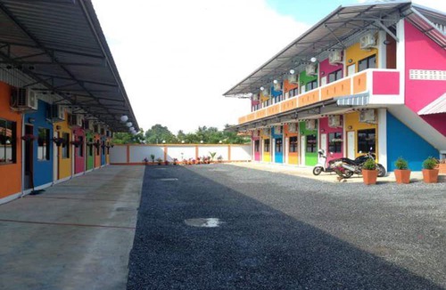 Bang Sare Hotel | Mee Rak Vintage