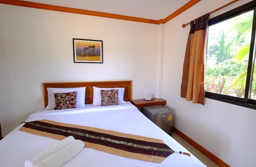 Phra Klang Thung Hotel | Paktraporn Resort