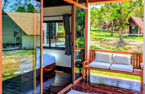 Ranong Hotel | Phayamas Private Beach Resort and Island Brew - Adults Only