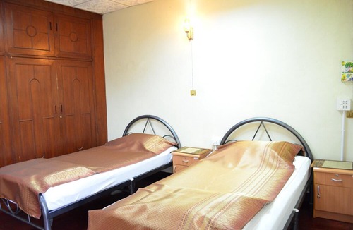 Arun Amarin House | Charan 41 Hostel