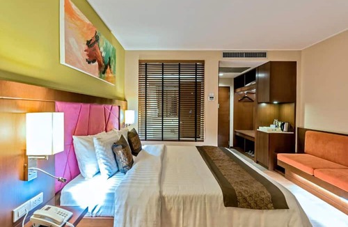 Kamphaeng Phet Hotel | Navarat Heritage Hotel