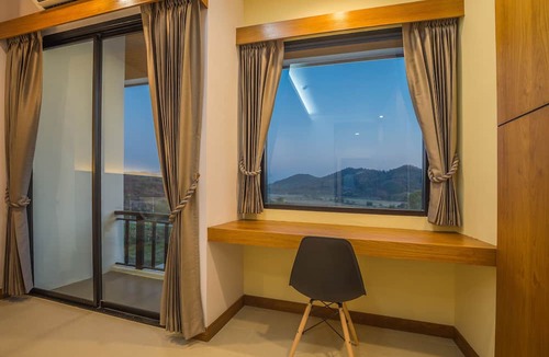 Thoeng Hotel | Sann View Hotel