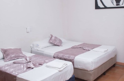 Leon Hotel | hotel Hellenika