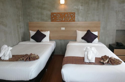 Khao Sam Yot Hotel | Narai Iyara Palace Lopburi