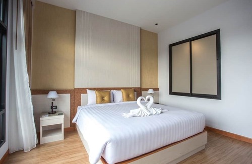 Prakhon Chai Hotel | Eireann Boutique Hotel
