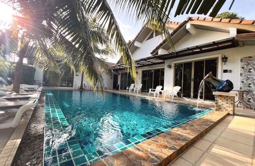 Ban Bo Han Hotel | The Snug Airportel
