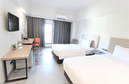 Nuea Mueang Hotel | M Grand Hotel Roiet