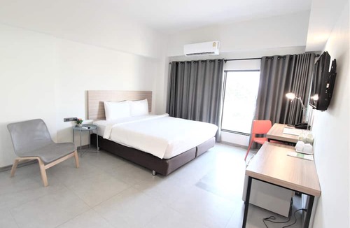 Nuea Mueang Hotel | M Grand Hotel Roiet